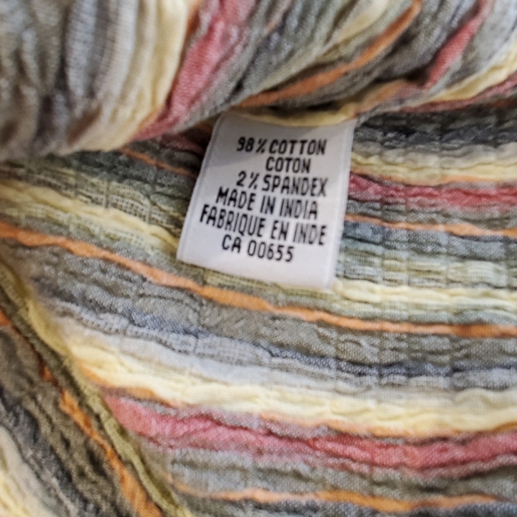 Ladies Large, Multi-Colored Striped, V-Neck Collar, Buttons, Tank Top, Stretchy - Picture 11 of 14